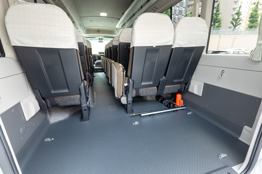東京の貸切バス｜運転手付きで格安の見積もりなら「コミニティ交通」｜バス