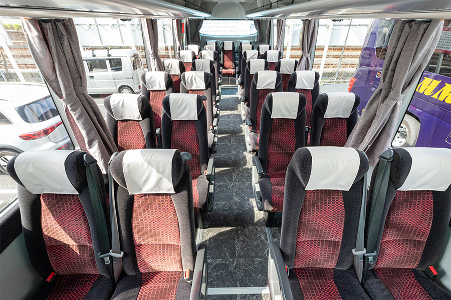 東京の貸切バス|運転手付きで格安の見積もりなら「コミニティ交通」|バス